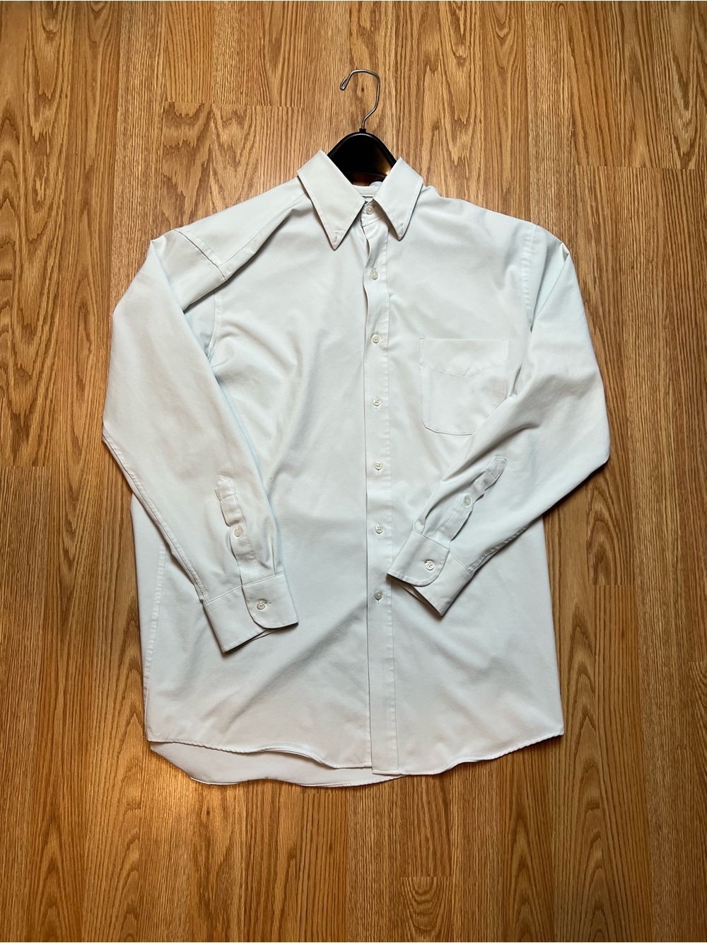 Club Room White Long Sleeve Dress Shirt with Chest Pocket